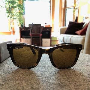 Ray-Ban Folding Wayfarer Sunglasses - Model 4105
